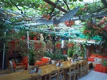 Ferah Monica's Place Hostel Φετιγιέ