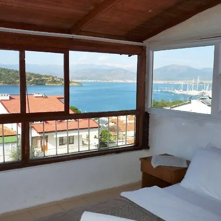 Ferah Monica's Place Hostel Φετιγιέ