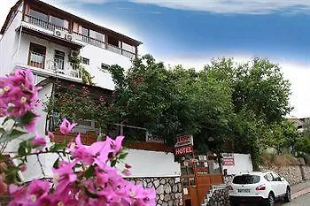 Ferah Monica's Place Hostel *