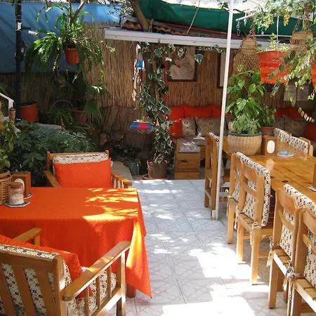 Ferah Monica's Place 호스텔 페티예