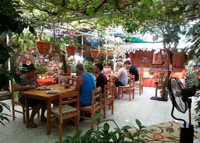 Ferah Monica's Place Vandrerhjem *