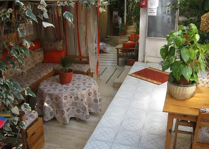 Ferah Monica's Place Vandrerhjem Fethiye