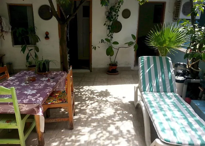 Ferah Monica's Place Vandrerhjem Fethiye
