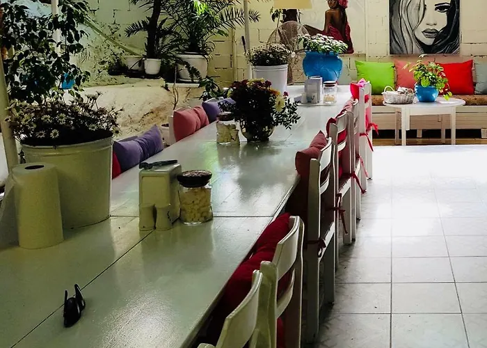 Ferah Monica's Place Vandrerhjem *