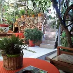 Ferah Monica's Place Albergue