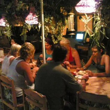 Ferah Monica's Place Hostel