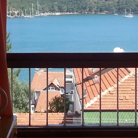 Hostel Ferah Monica's Place *