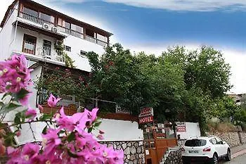 Ferah Monica's Place Vandrerhjem *