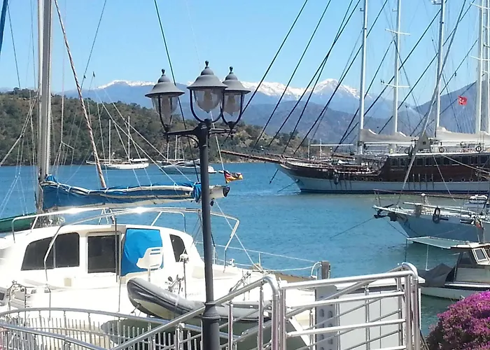 Hostel Ferah Monica's Place *