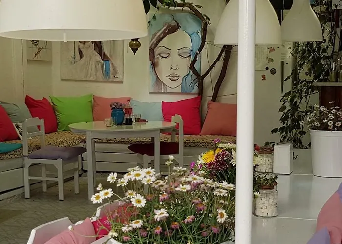 Ferah Monica's Place Vandrerhjem *