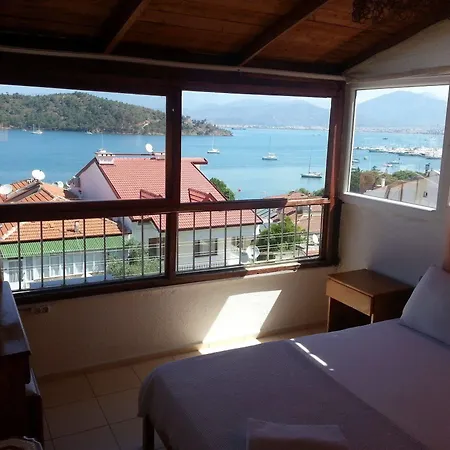 旅馆 Ferah Monica's Place 费特希耶