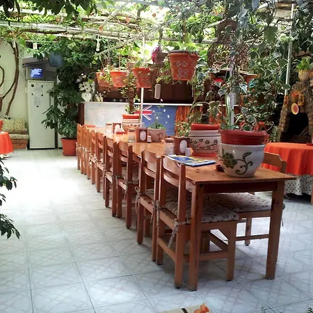 Ferah Monica's Place * 페티예