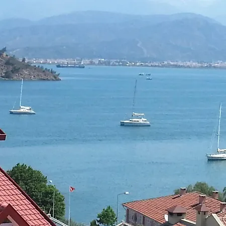 Ferah Monica's Place 旅馆 *